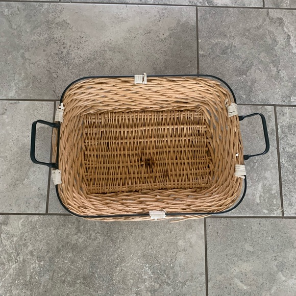 Wicker serving tray - Picture 2 of 5